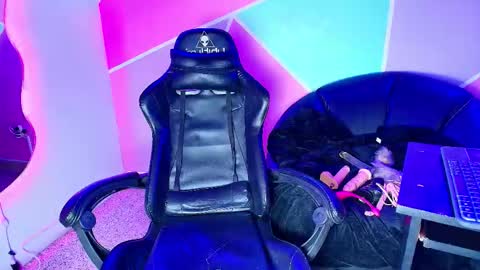 Catalina online show from 12.17.25