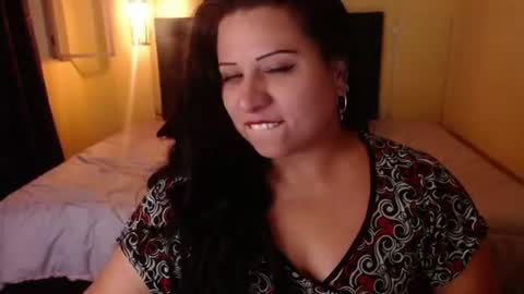 Snapshot of catalinajane1 chatting on 06.22.26 catalinajane1 online show from 06.22.26