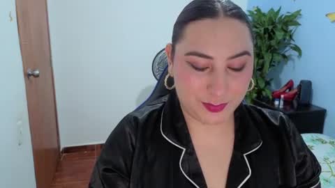 Snapshot of catalinamarpi45 chatting on 07.17.26 cataleya online show from 07.17.26
