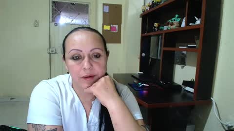 Snapshot of catalinamilf chatting on 09.27.25 catalinamilf online show from 09.27.25