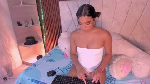 Snapshot of catalleya_f chatting on 05.11.26 catalleya_f online show from 05.11.26