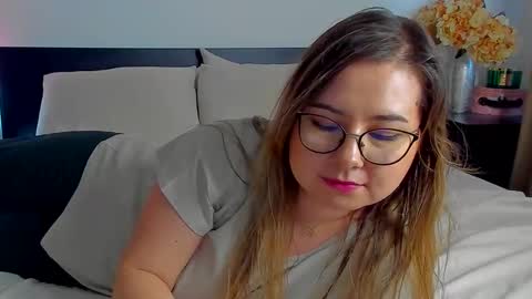 Snapshot of caterinnakat chatting on 12.13.24 Kat online show from 12.13.24