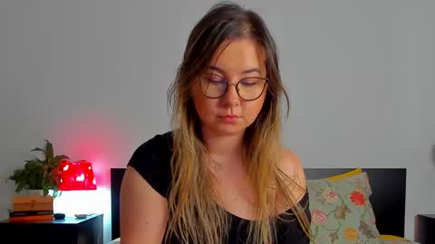 Snapshot of caterinnakat chatting on 02.03.25 Kat online show from 02.03.25