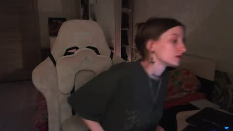Snapshot of cath_dysphoria_ chatting on 05.22.26 CATH online show from 05.22.26