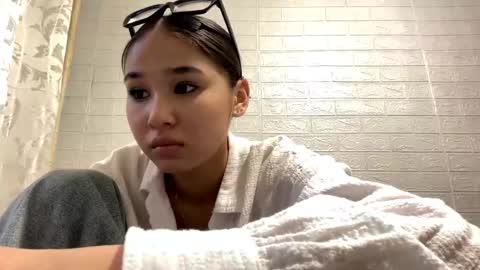 Snapshot of catherinepirs chatting on 04.29.26 catherinepirs online show from 04.29.26