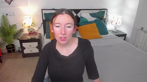 Catrin online show from 09.15.25