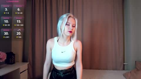 Mia online show from 03.14.26