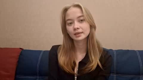 Snapshot of cathrynfinnell chatting on 10.25.25 Alisa online show from 10.25.25