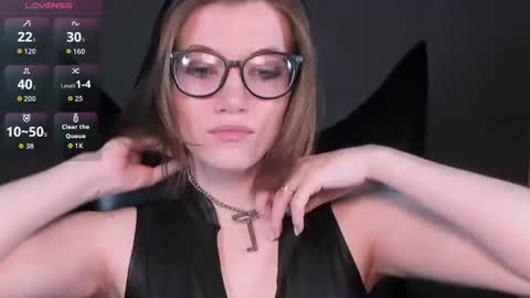 Snapshot of cathybarnes chatting on 06.23.26 cathybarnes online show from 06.23.26