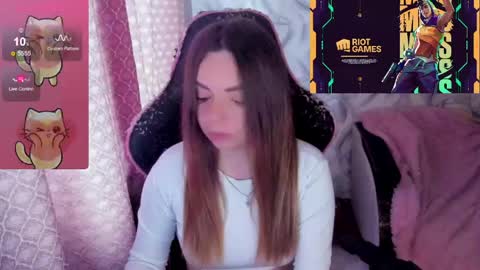 Snapshot of catisyfury chatting on 04.27.26 . . online show from 04.27.26