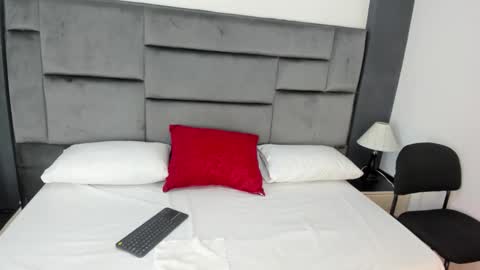 Catleya online show from 12.16.25