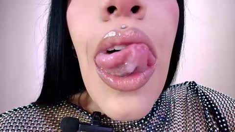 Cattleya online show from 02.25.26