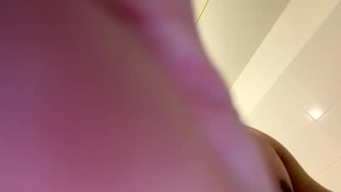 Snapshot of cballs34 chatting on 05.03.26 Matthiiieeeuuu online show from 05.03.26