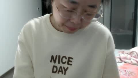 Snapshot of cbz112233 chatting on 01.11.25 ANNYANNY online show from 01.11.25