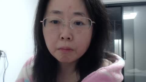 Snapshot of cbz112233 chatting on 02.19.25 ANNYANNY online show from 02.19.25