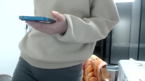 Snapshot of cbz112233 chatting on 02.23.25 ANNYANNY online show from 02.23.25