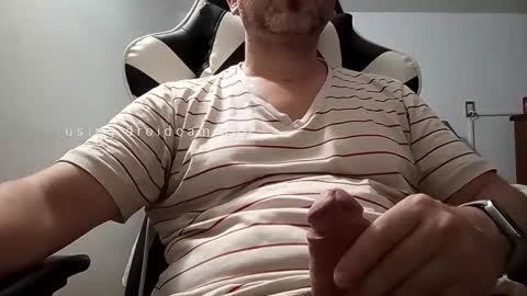 Snapshot of ccmhp1 chatting on 11.30.25 Tomys online show from 11.30.25