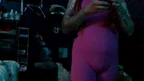 Snapshot of cd_desiree chatting on 02.25.25 Sissy boy online show from 02.25.25