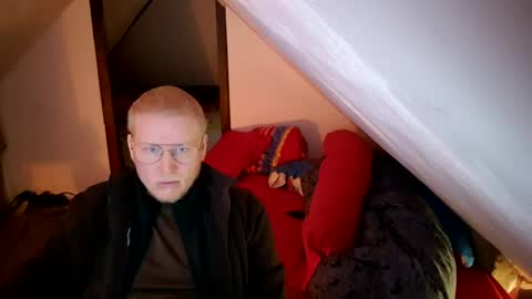 Snapshot of cebas chatting on 02.03.25 cebas online show from 02.03.25