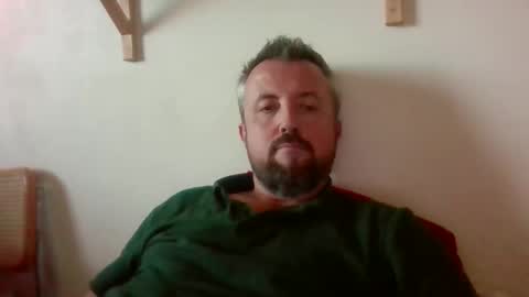 Snapshot of cebcool chatting on 11.12.25 Sb online show from 11.12.25