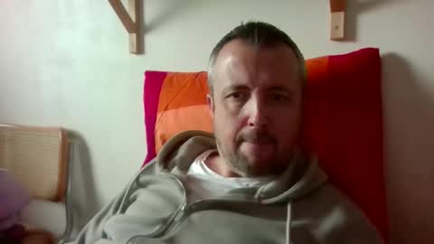 Snapshot of cebcool chatting on 02.04.26 Sb online show from 02.04.26