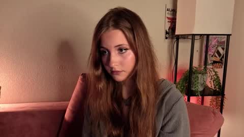 Lina  online show from 09.19.25