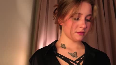 Lina  online show from 11.29.25