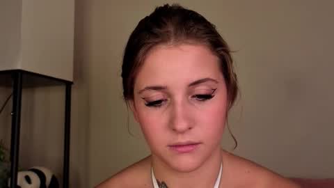 Lina  online show from 12.17.25