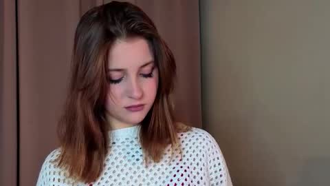 Snapshot of ceceliapidcock chatting on 02.14.26 Lina online show from 02.14.26