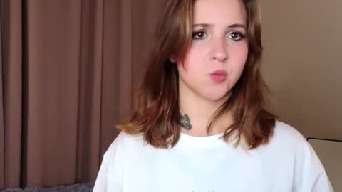 Snapshot of ceceliapidcock chatting on 02.22.26 Lina online show from 02.22.26