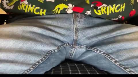 Snapshot of cecina2023 chatting on 12.22.25 Ceci online show from 12.22.25