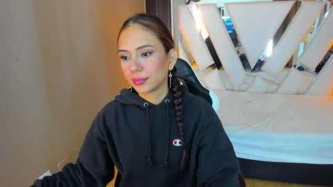 SARA  online show from 03.31.26