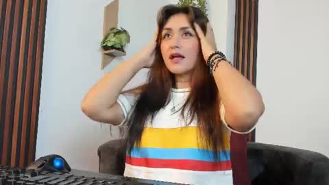 Snapshot of celeste_rodriguez_ chatting on 06.18.26 online show from 06.18.26