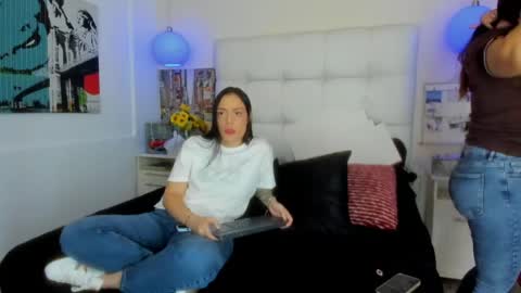 Snapshot of celeste_starsss chatting on 04.26.26 celeste_starsss online show from 04.26.26