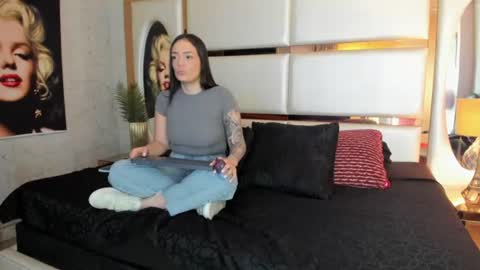 Snapshot of celeste_starsss chatting on 07.13.26 celeste_starsss online show from 07.13.26