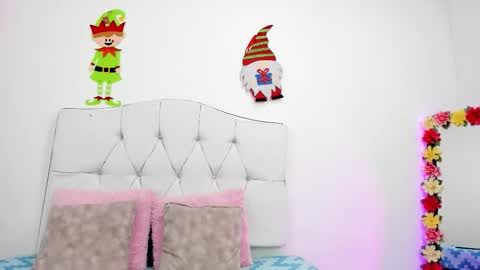 Snapshot of celestederek chatting on 01.09.26 Celeste - Derek online show from 01.09.26