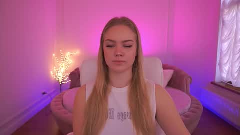 celestenoirr online show from 12.17.25