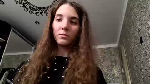 Snapshot of celindastoia chatting on 06.21.26 Elizabeth online show from 06.21.26