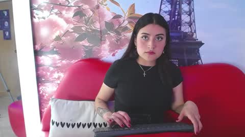 Snapshot of celine_visconti chatting on 04.16.26 online show from 04.16.26