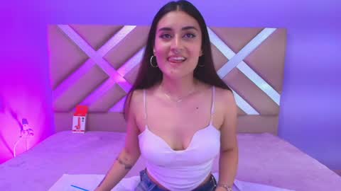 Snapshot of celine_visconti chatting on 04.24.26 online show from 04.24.26