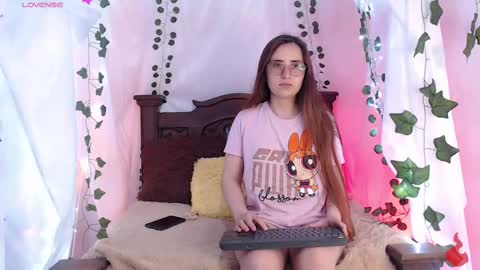 Hello guys my name is Sofi and Lizzie and  Vanessa online show from 02.24.25