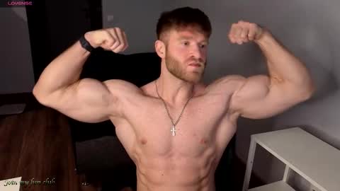 Snapshot of centurion_1 chatting on 10.08.25 Bruce online show from 10.08.25