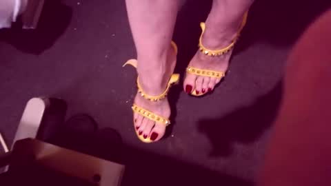 Cerise online show from 10.12.25