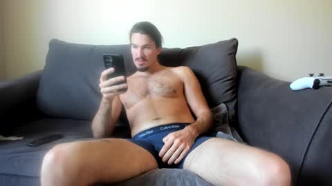 Snapshot of chadpowerz chatting on 04.19.26 Lydong online show from 04.19.26