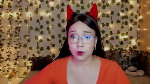 Snapshot of champions_babe chatting on 10.13.25 champions_babe online show from 10.13.25