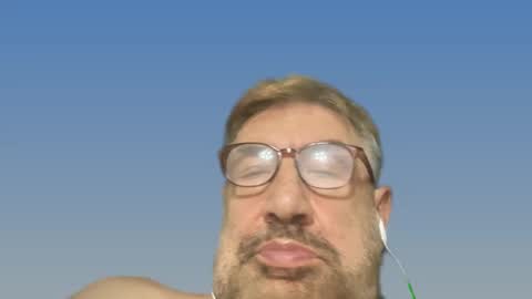 Snapshot of champsex305610 chatting on 02.25.25 champsex305610 online show from 02.25.25