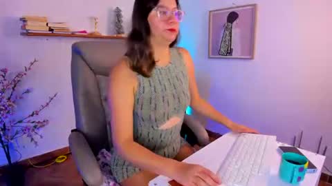 Snapshot of chanell_taylor_ chatting on 07.17.26 chanell online show from 07.17.26