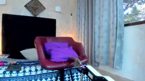 chanellejohnson_ online show from 02.05.26