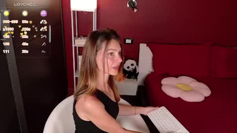 Snapshot of chaneltheron chatting on 04.27.26 Anastasia online show from 04.27.26
