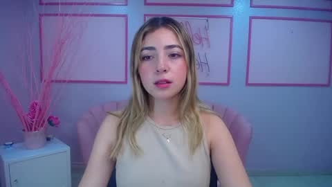 Snapshot of channel_blonde_a chatting on 12.04.24 channel_blonde_a online show from 12.04.24